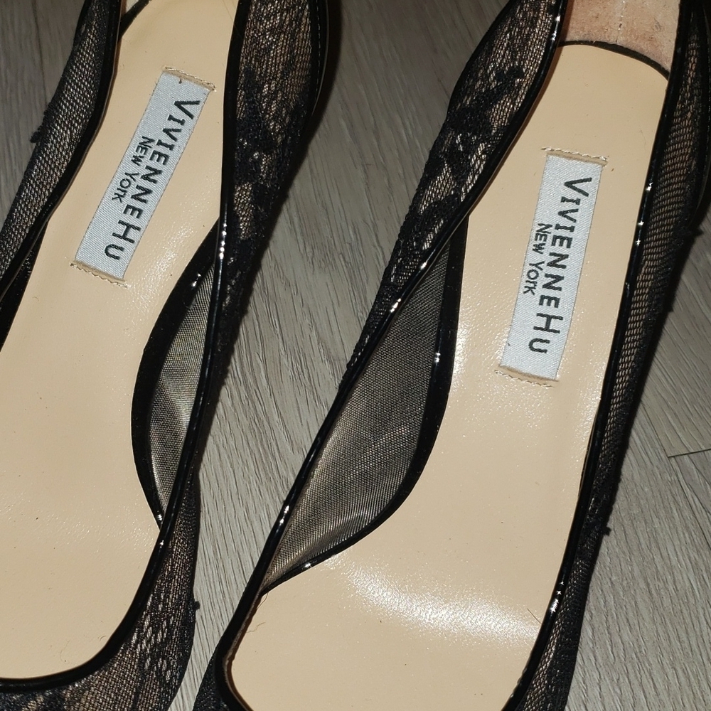 NWOT Vivienne Hu New York Black Lace Shoes Neat Style Heels - Picture 3 of 12